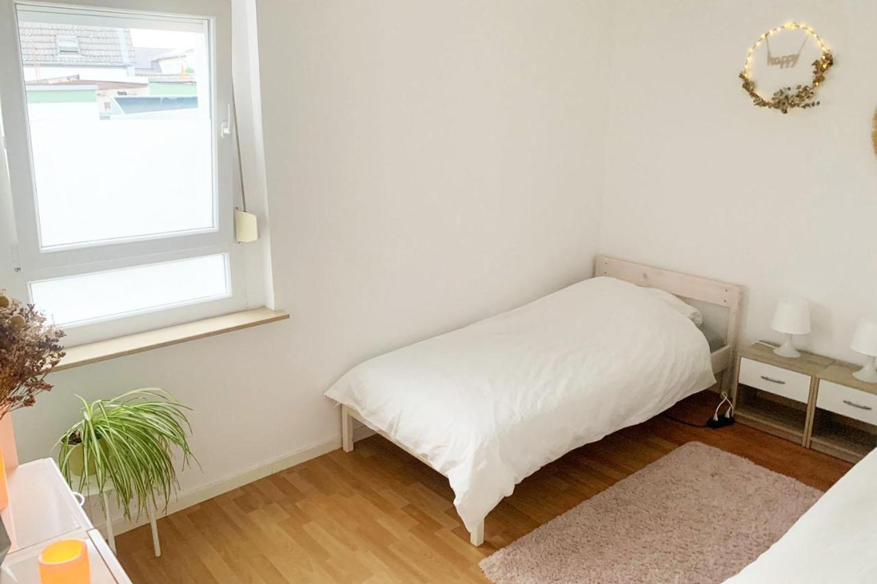 3 Bedroom Apartment In Leverkusen Luaran gambar